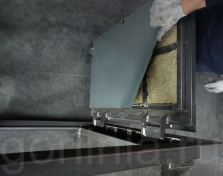 Напольный люк Стелс-У 700*700 уголок утепленный образец